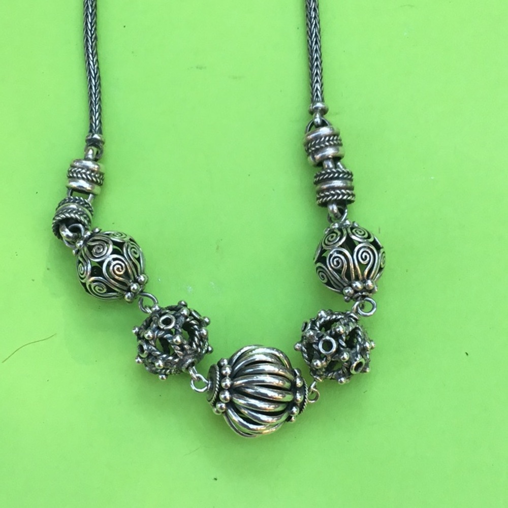Vintage heavy sterling silver with ornate ball charms - Picture 5 of 12